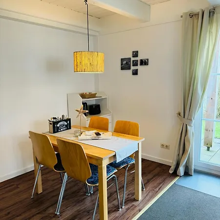Kleine Ella Pellworm Apartment Exterior photo